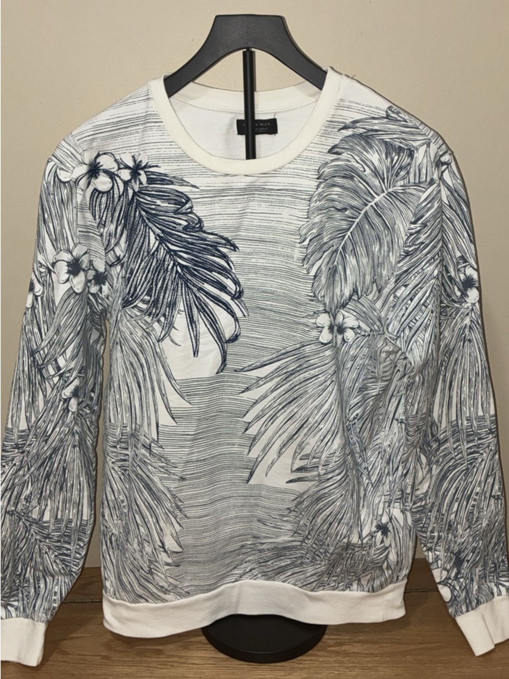 Zara Man White Sweatshirt with Navy Sketch Stripes